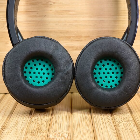 Panasonic RP-BTD10 Premium Bluetooth Wireless On-Ear Headphones, Black - Picture 8 of 9